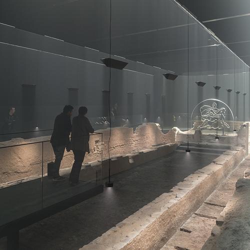 People in the Mithraeum