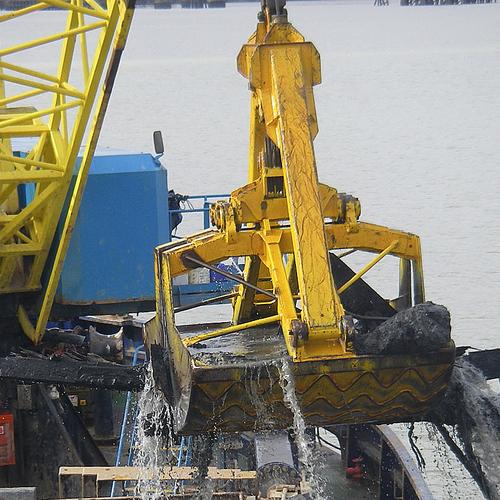 Brick Barge, dredging at the Thames Estuary